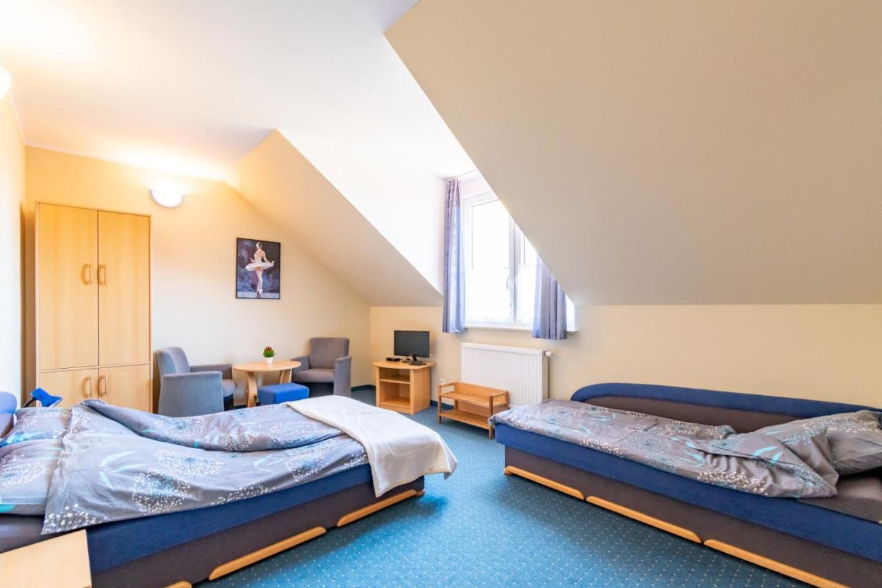 Pod Platanem Hotel Rowy  Ngoại thất bức ảnh